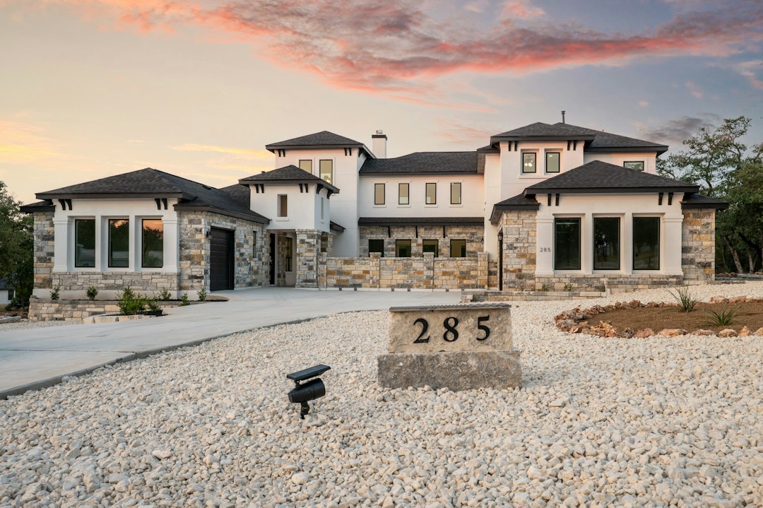 Mortgage Rates Hit 7.28%: How North Texas Buyers and Sellers Are Adjusting
